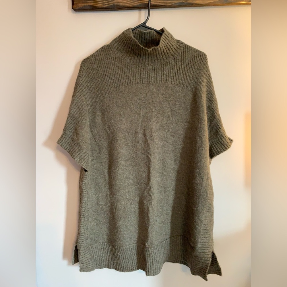 Isaac Mizrahi Live Cashmere Poncho Sweater (Olive) - New w/o tags - Size XS/S